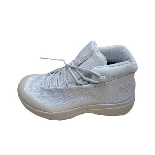 Arcteryx Kopec Slip Resistant Abrasion Resistant MID Топ Походная обувь Женская Белая