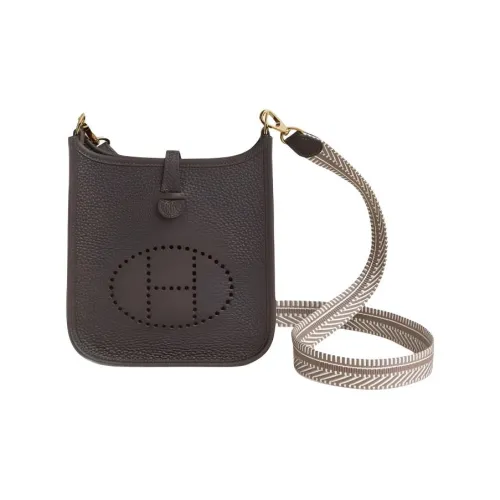 HERMES Evelyne Сумка через плечо из кожи Taurillon Clemence мини женская цвет эбеновый