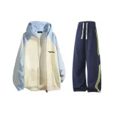 Абрикосовый и светло-синий, темно-синий, желтые полоски