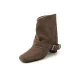 Коричневый