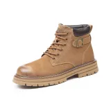 Коричневый