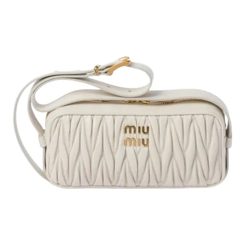MIU MIU Matelassé Кожа Наппа Сумка через плечо Сумка на плечо Женская Белая