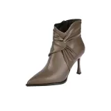 Коричневый