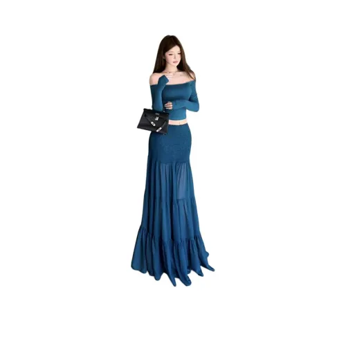 REMOULD Озерно-голубой женский комплект с юбкой