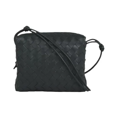 Bottega Veneta LOOPCASSETTE Sheepskin Crossbody Bag Shoulder Bag Women's Black Bottega Veneta LOOPCASSETTE Овчина Сумка через плечо Сумка на плечо Женская Черная