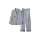 Милый котенок