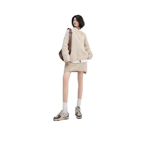 REMOLD Женские Комплекты с Юбкой