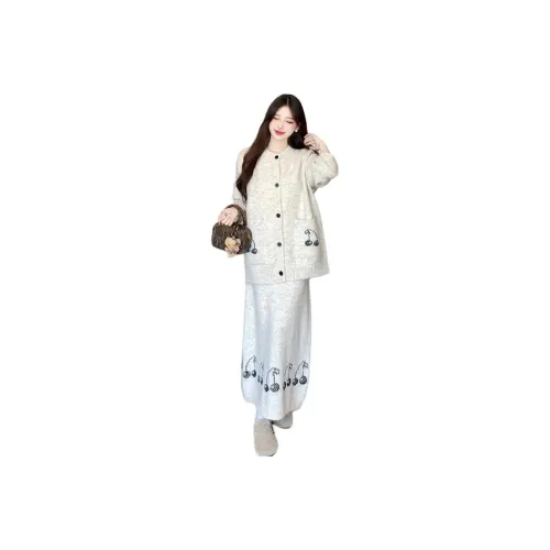 BEAUTIFUL CONFESSION Комплект с юбкой Женские