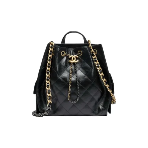 CHANEL Телячья кожа Рюкзак Средний Женские Черный