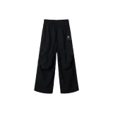 Призрачно черный