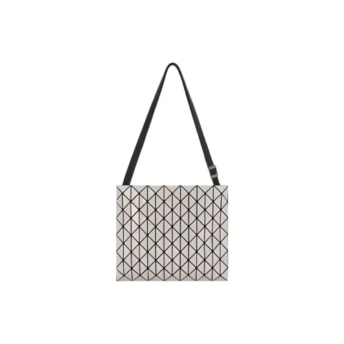 ISSEY MIYAKE Row Сумки через плечо Женские