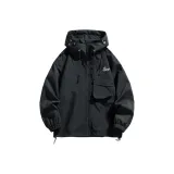 Яркий черный