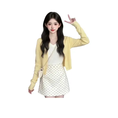 REMOULD Желтый Пальто + Топ + Короткая Юбка Женские Комплекты с Юбкой