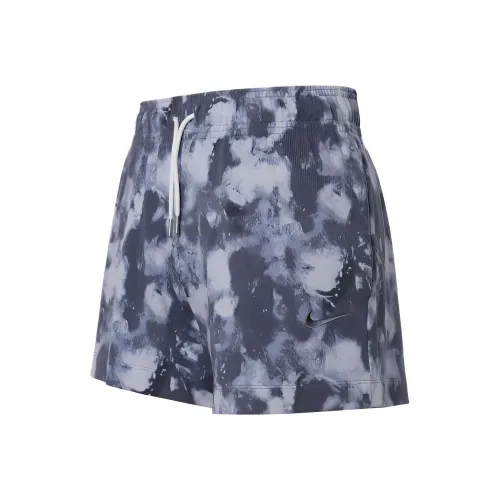 Nike Спортивные шорты Женские Черные