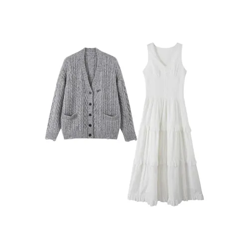 SKYA Женские Комплекты с Юбкой