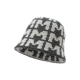 Серебряный покрытый инеем снег