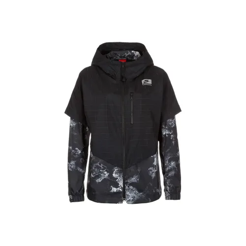 nike Куртки и Пальто Женские Черные