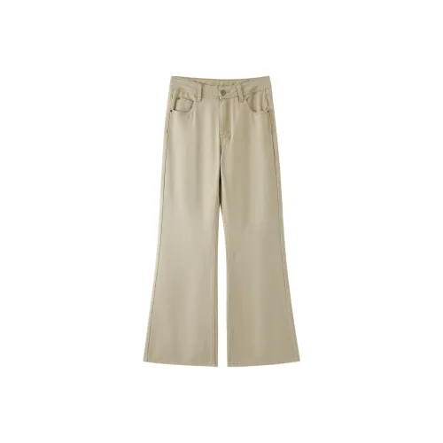 Розовые женские джинсы