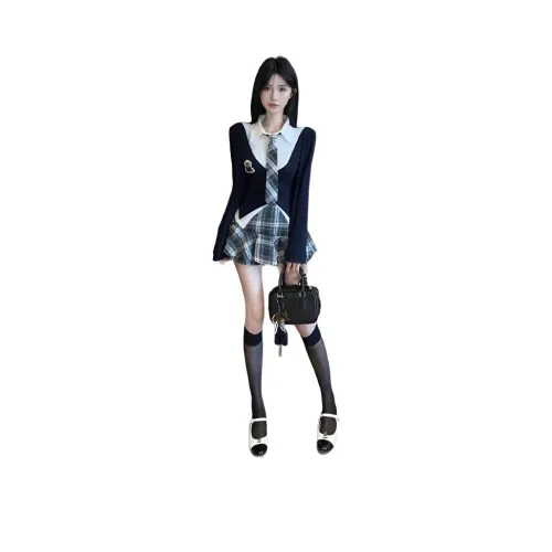 REMOLD Женские Комплекты с Юбкой