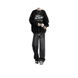 Чёрный свитшот + чёрные серые джинсы