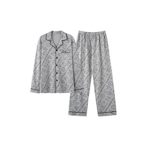 Удобный и освежающий комплект пижам для мужчин