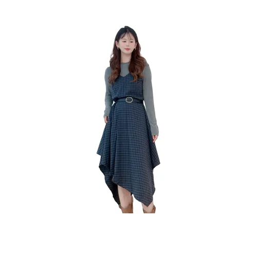 BEAUTIFUL CONFESSION Комплект с юбкой Женские