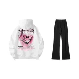 Белый свитшот + черные джинсы