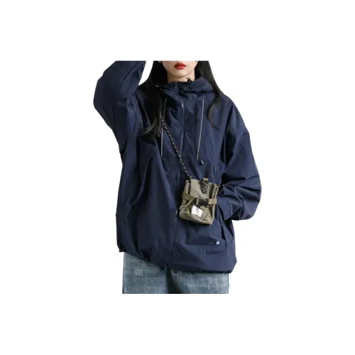 QTUR Женские Куртки