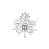 Серебристо-белый