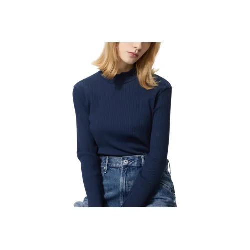 UNIQLO Темно-синие женские футболки T