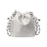 Жемчужно-белый