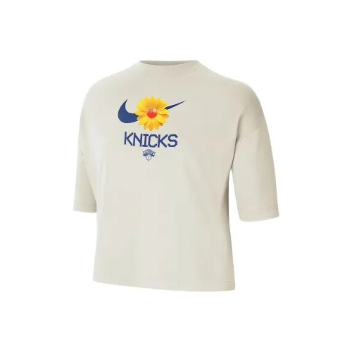 Nike Clothing Кремовые Женские T-Рубашки