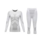 Light Gray Capri Pants  
Светло-серые капри штаны