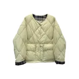 Светло-желтый