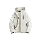 Жемчужно-белый