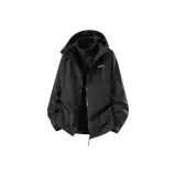 Призрачно черный