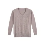 Топ верблюжьего цвета + черные штаны