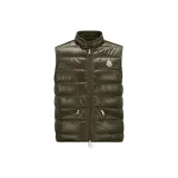 Темно-зеленый