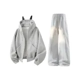 Светло-серый топ + бело-серые штаны Фотиния