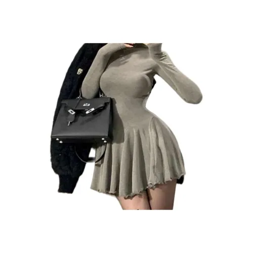 GIUHF Длинное платье с длинными рукавами женское