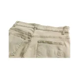 Грязно-желтый