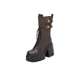 Коричневый