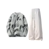 Серый топ + светло-серые штаны цвета фотинии