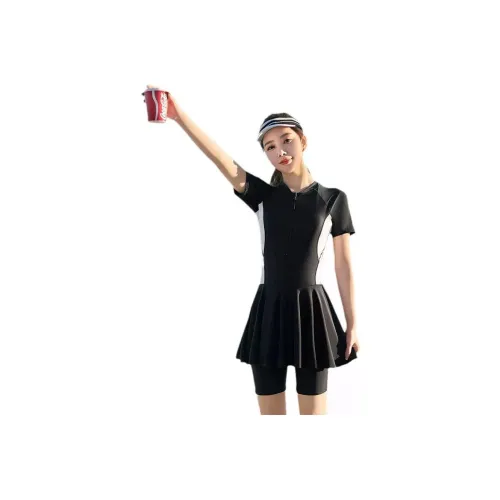 Shuhao Bai Платья и юбки для плавания Женские