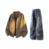 Коричневое пальто + винтажные синие штаны