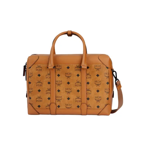 MCM Klassik Visetos Стандарт Покрытый холст с кожей наппа Сумка через плечо Сумка среднего размера унисекс коньяк