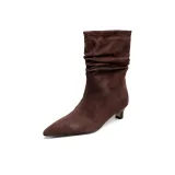 Коричневый