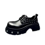 Серебристый