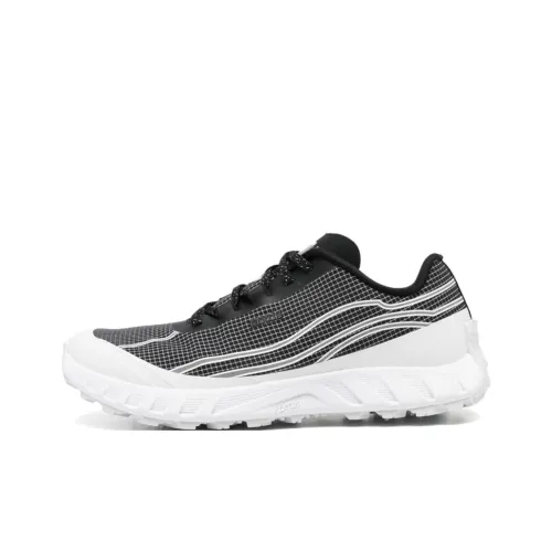 NORDA 002 Low Топ Беговые кроссовки Мужской Черный белый