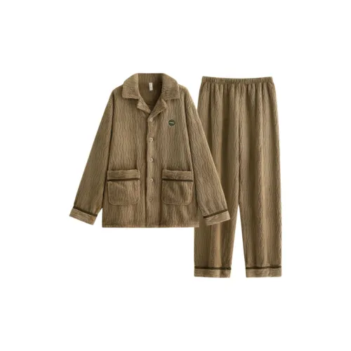 Пижамный комплект для мужчин от Floating Light Islands